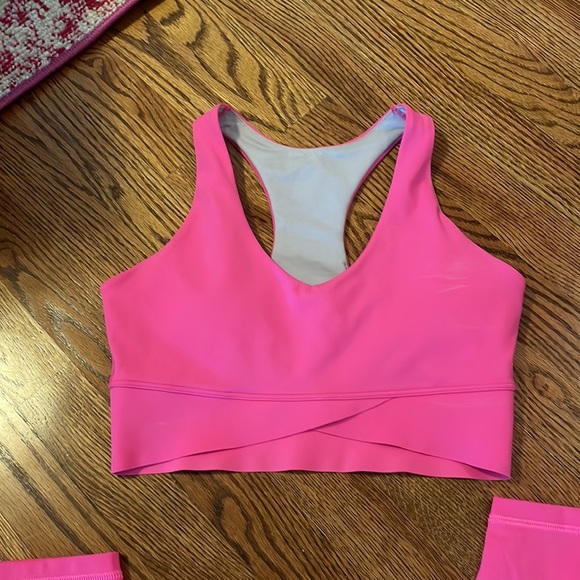 Gap Fit Barbiecore Workout Set - Picture 3 of 6